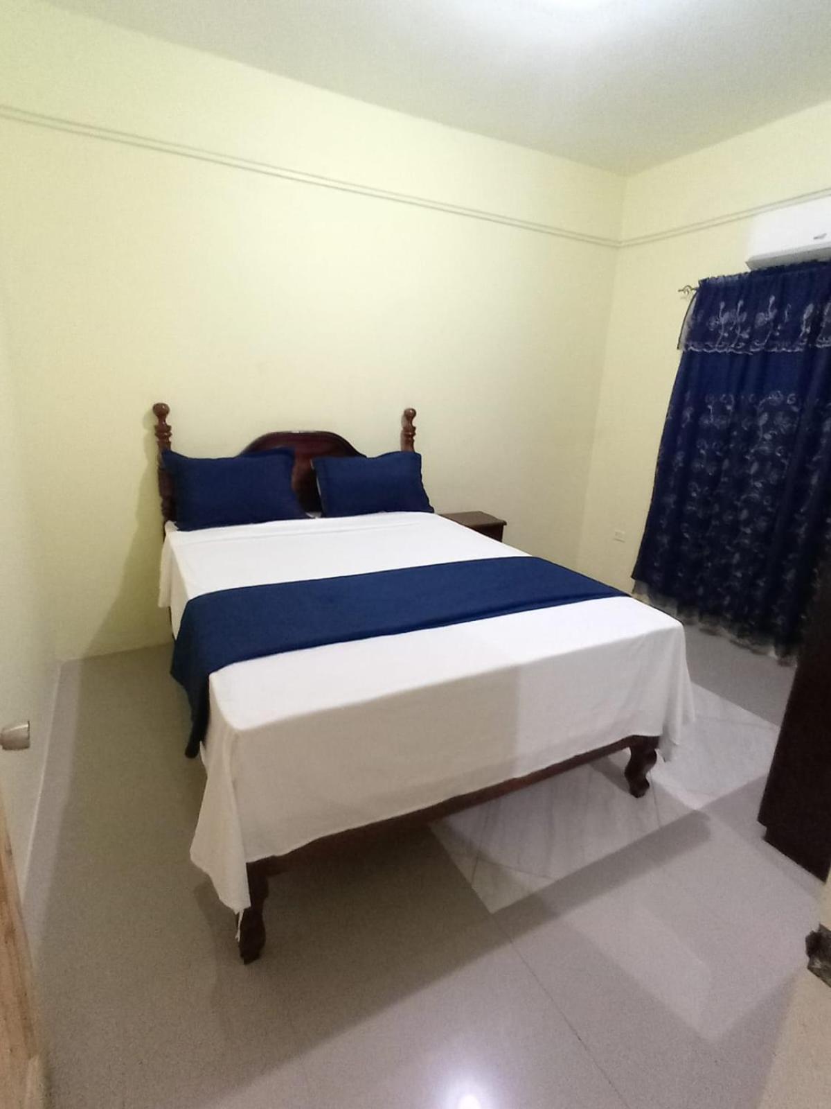 Royal Vybez Vacation Homes Spanish Town Luaran gambar